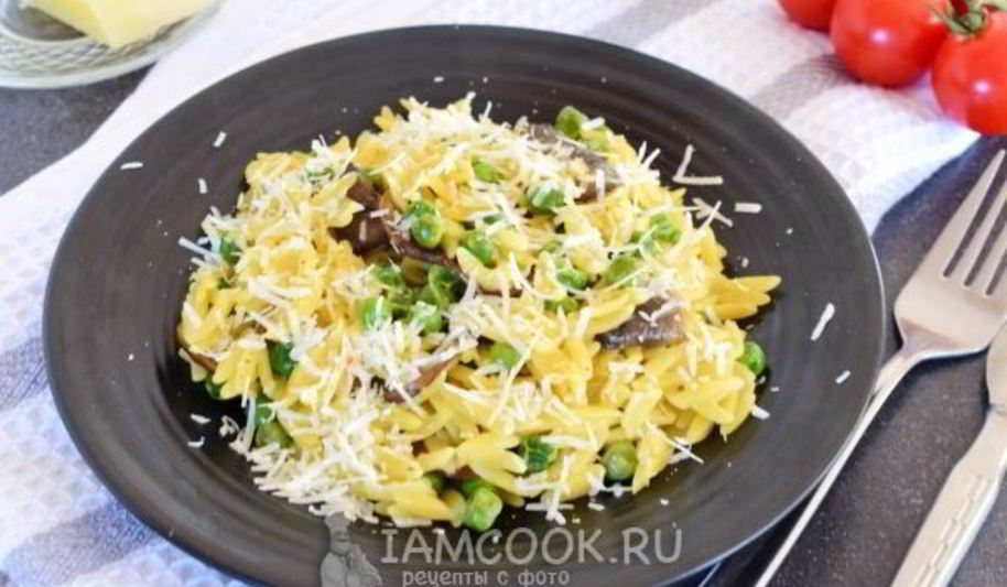Рецепт ризотто из пасты орзо с грибами и горошком
