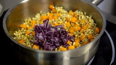 ризотто из перловки с овощами