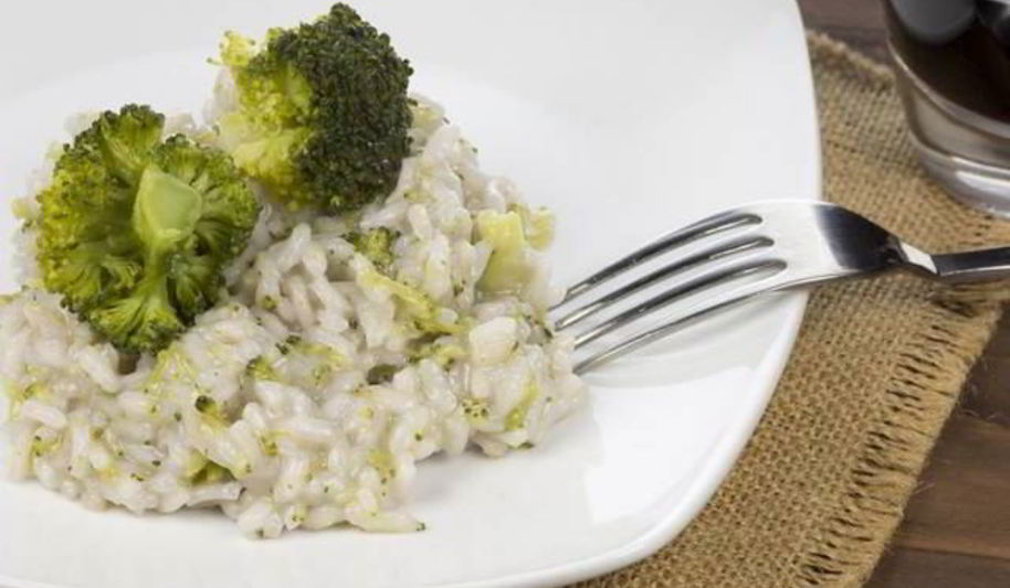 Рецепт ризотто с брокколи, орехами и сыром