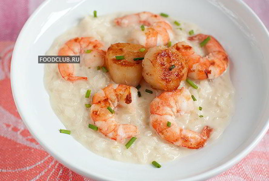 Ризотто с гребешками и креветками