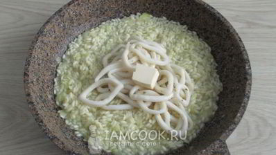 ризотто с кальмарами