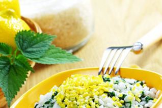 Ризотто с крапивой и лимоном