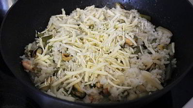 ризотто с морепродуктами и стручковой фасолью