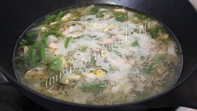 ризотто с морепродуктами и стручковой фасолью