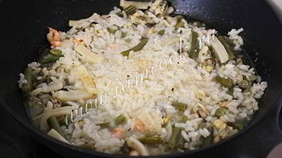 ризотто с морепродуктами и стручковой фасолью