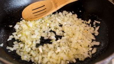 рулетики из дорады с шафрановым ризотто