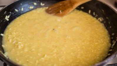 рулетики из дорады с шафрановым ризотто