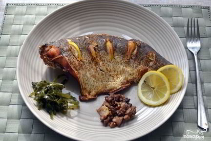 Белая рыба, запеченная в духовке