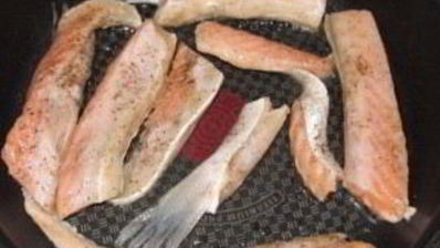 брюшки семги жареные