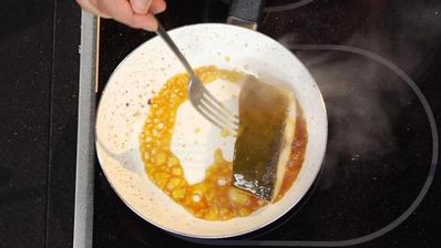 черная треска в мисо-соусе с банановым пюре