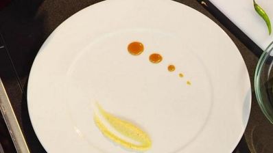 черная треска в мисо-соусе с банановым пюре