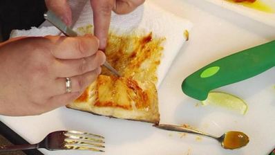 черная треска в мисо-соусе с банановым пюре