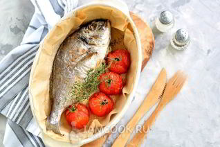 Дорадо, запеченная с голубым сыром