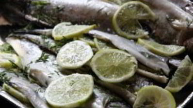 форель в коптильне