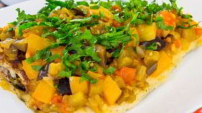 камбала под овощами