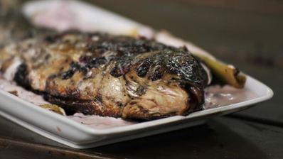 карп в ягодной глазури