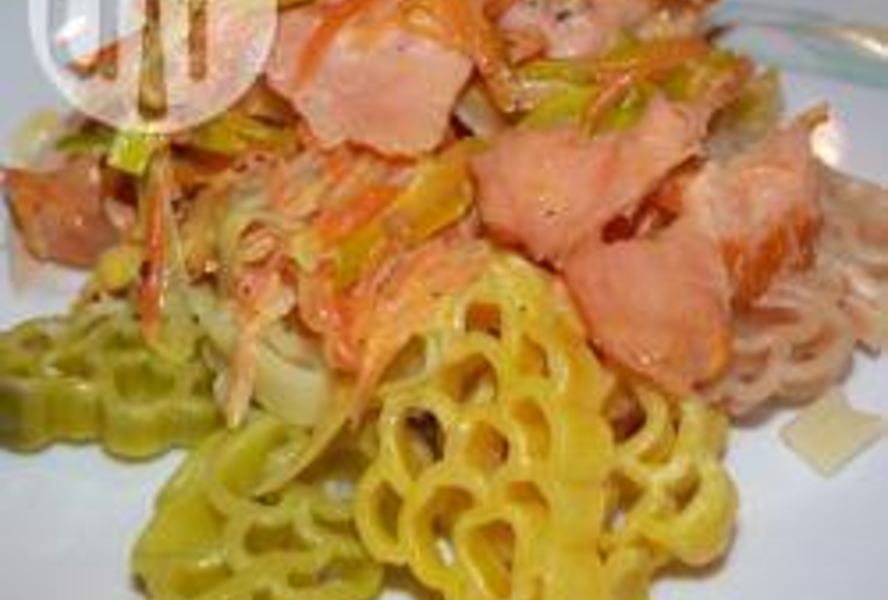 Копченый лосось в сливках