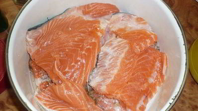 красная рыба по-сазоновски с тимьяном