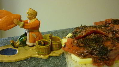 красная рыба по-сазоновски с тимьяном