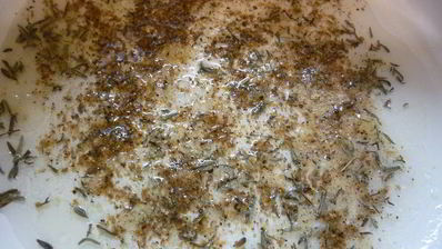 красная рыба по-сазоновски с тимьяном