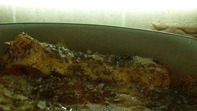 красная рыба по-сазоновски с тимьяном