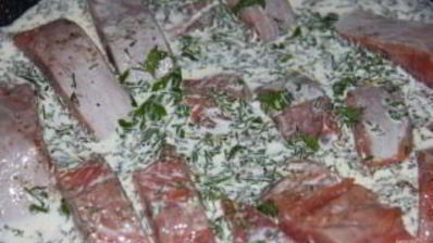 красная рыба под сливочным соусом