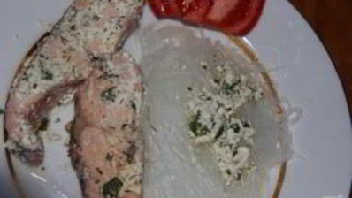 красная рыба под сливочным соусом