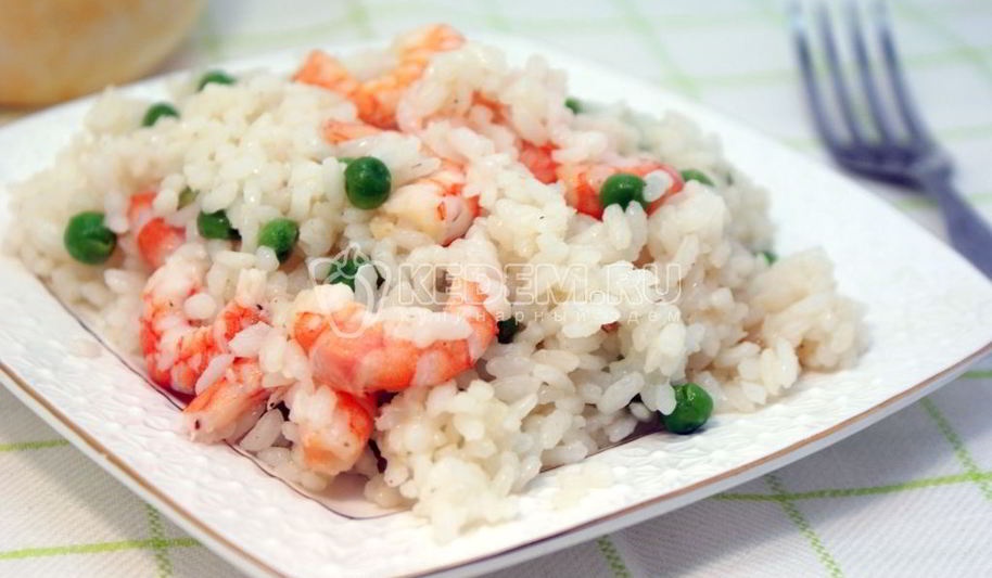 Рецепт креветок с рисом и зеленым горошком