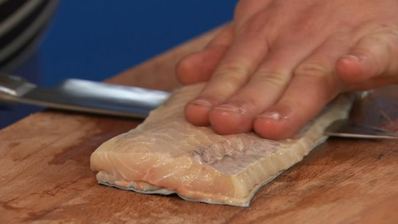 осетрина гриль с цветной капустой и водка-соусом