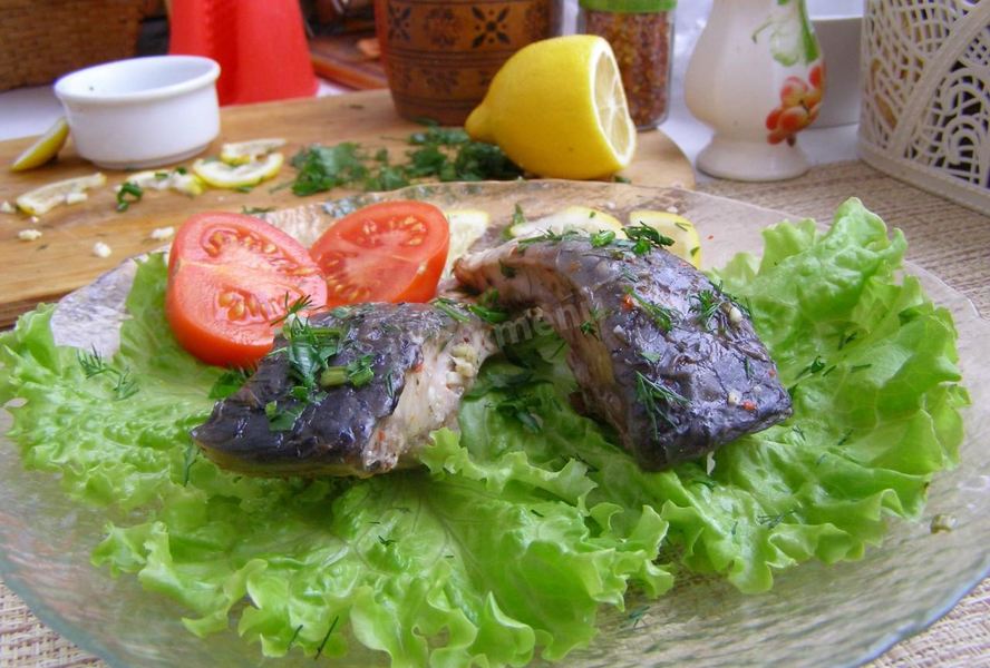 Речная рыба в мультиварке с лимонами на пару