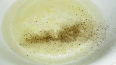 рыба по-итальянски, запеченная с томатами, оливками и каперсами