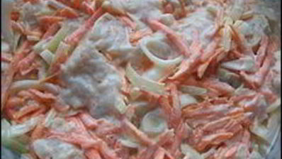 рыба с луком и морковкой запечённая в духовке