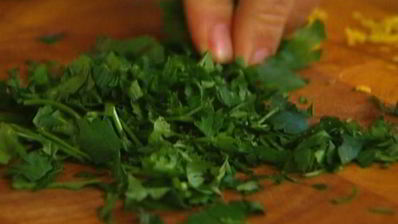 рыба в пармезановой корочке с петрушкой