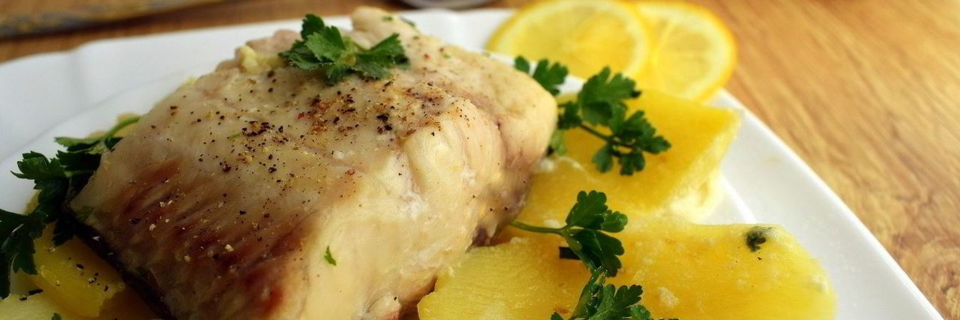 Рыба в сливочном соусе с картофелем
