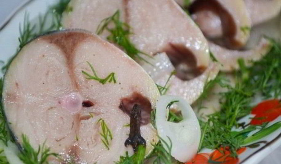 Рецепт скумбрии с пряностями в яблочном уксусе