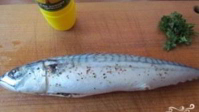 скумбрия в духовке с луком