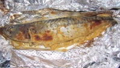 скумбрия в духовке с луком