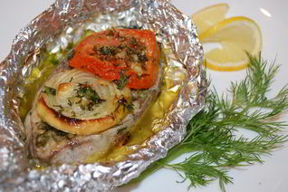 Сом, запеченный в фольге