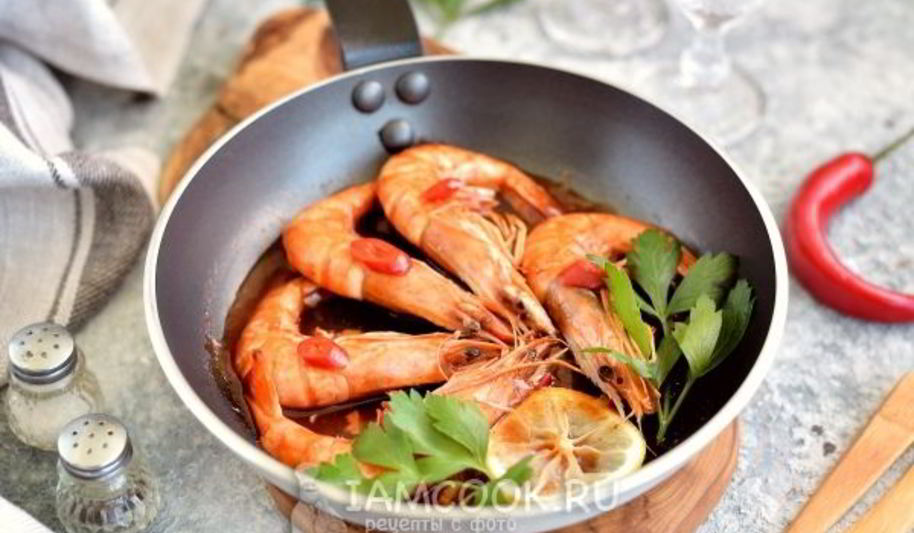 Рецепт тигровых креветок, жаренных с чесноком и имбирем