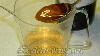 треска под лимонно-луковым соусом