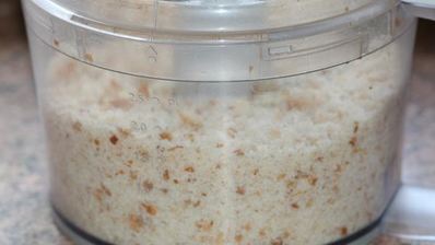 треска запеченная под ароматной крошкой