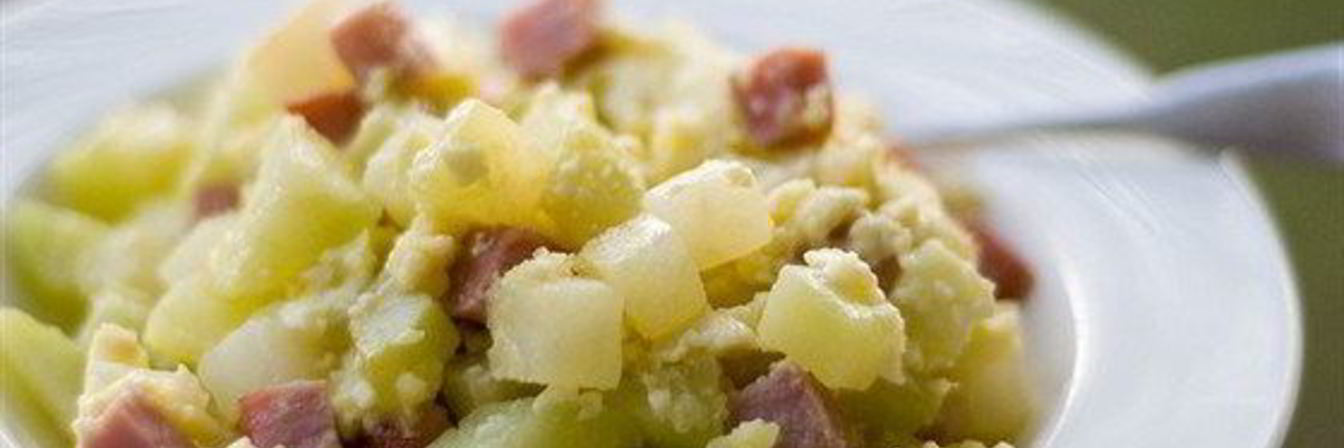 Запеченная кольраби с ветчиной в сливочном соусе