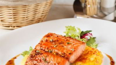 запеченный лосось в медово-горчичном соусе