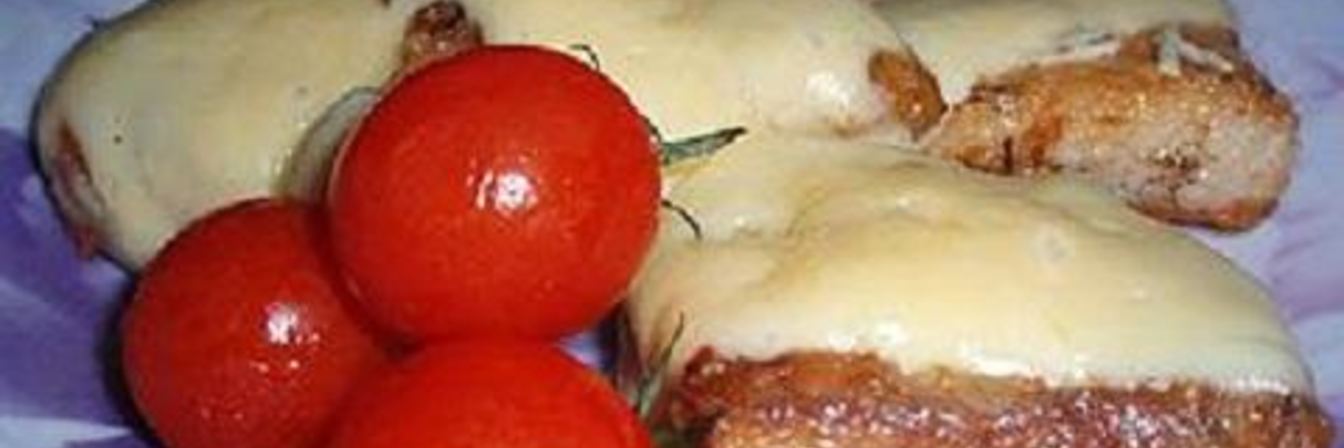 Жареная рыба с чесноком и сыром