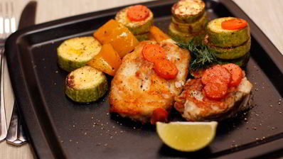 жареная треска с овощами