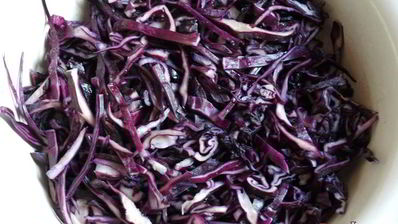 салат-гарнир из краснокочанной капусты и риса