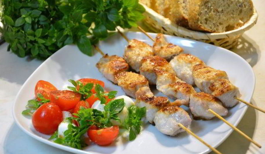 Рецепт куриного шашлыка в луковом маринаде