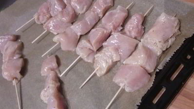 куриные шашлычки с арахисовым соусом