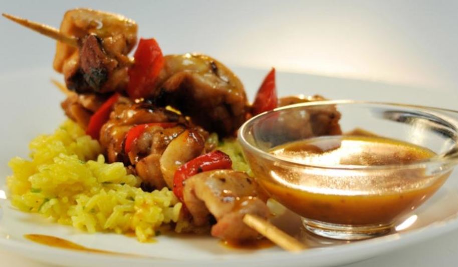 Рецепт куриных шашлычков в мандариновом соусе