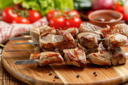 Пикантный шашлык из свинины с манго